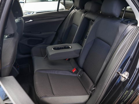 Volkswagen Golf 1.0 TSI Life Business 110PK