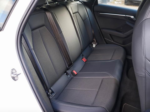 Audi A3 Sportback 30 TFSI S edition Automaat | 2x S Line | Matrix LED