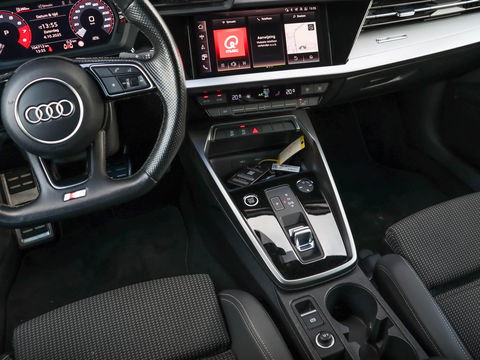 Audi A3 Sportback 30 TFSI S edition Automaat | 2x S Line | Matrix LED