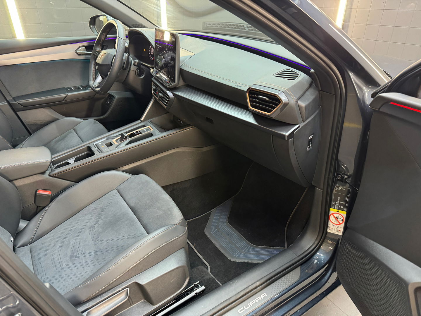 CUPRA Leon 1.5 TSI e-Hybrid VZ Extreme Pano|Sfeer|Key|Memory
