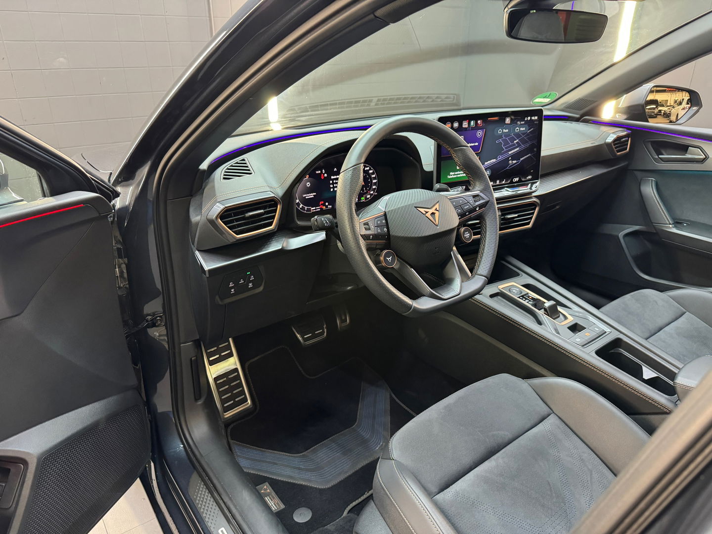 CUPRA Leon 1.5 TSI e-Hybrid VZ Extreme Pano|Sfeer|Key|Memory