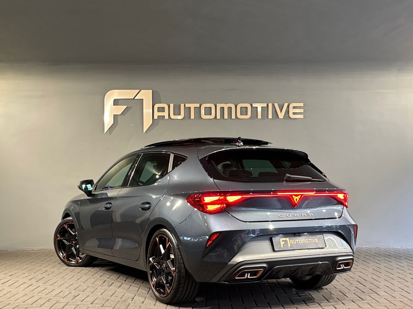 CUPRA Leon 1.5 TSI e-Hybrid VZ Extreme Pano|Sfeer|Key|Memory