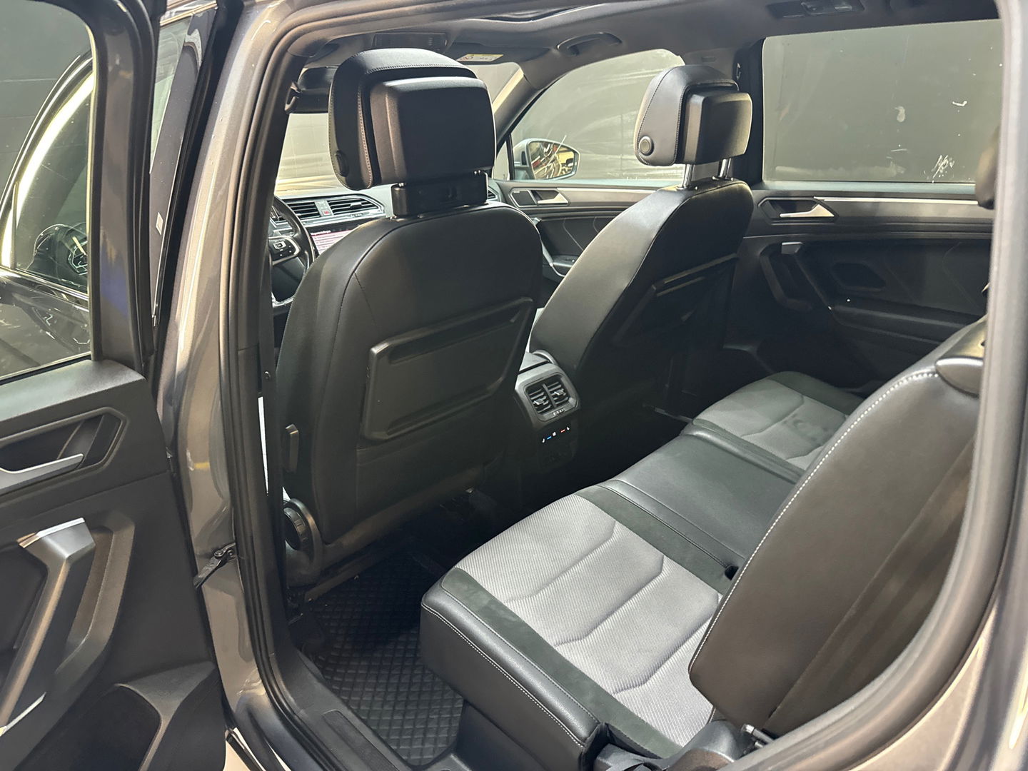 Volkswagen Tiguan Allspace 2.0 TSI 4M R Line 7p Pano|Key|VOL