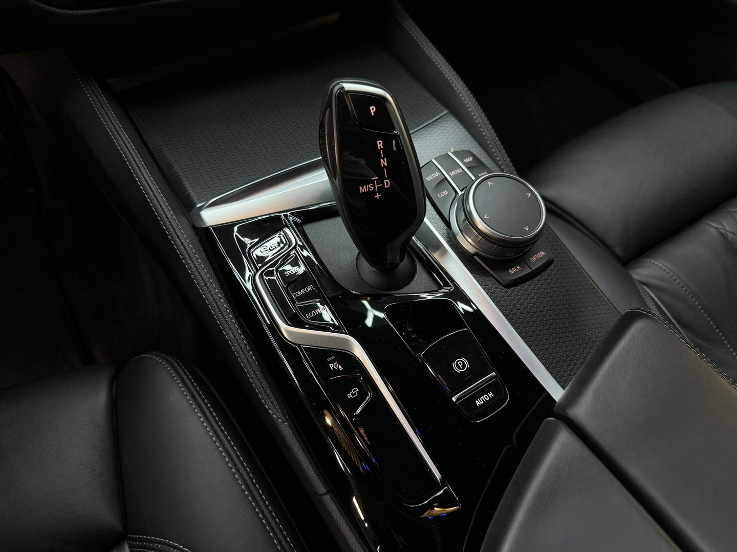 BMW 5 Serie Touring 530i M Sport Pano|Laser|HuD|Memory|NLauto