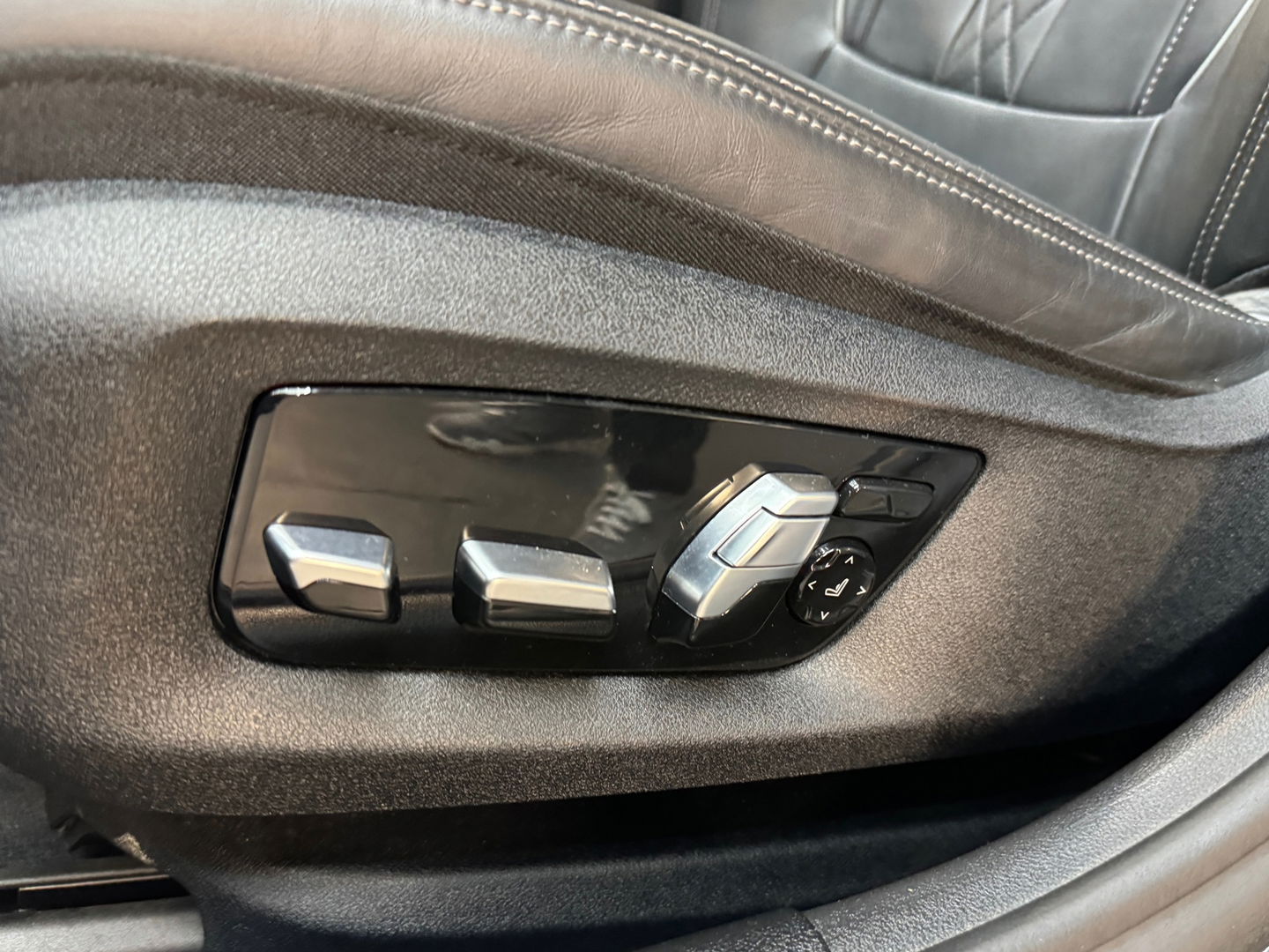 BMW 5 Serie Touring 530i M Sport Pano|Laser|HuD|Memory|NLauto