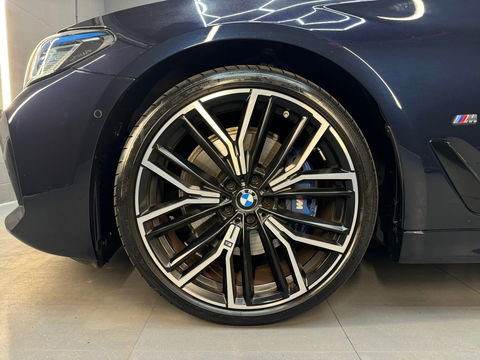 BMW 5 Serie Touring 530i M Sport Pano|Laser|HuD|Memory|NLauto