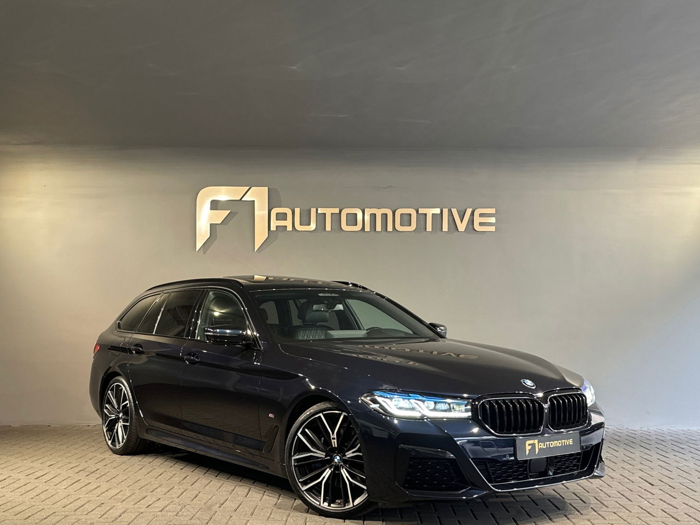 BMW 5 Serie Touring 530i M Sport Pano|Laser|HuD|Memory|NLauto