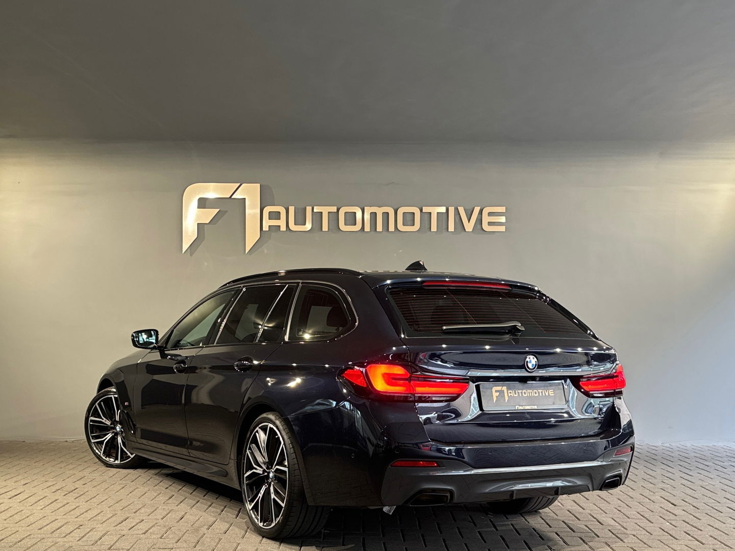 BMW 5 Serie Touring 530i M Sport Pano|Laser|HuD|Memory|NLauto