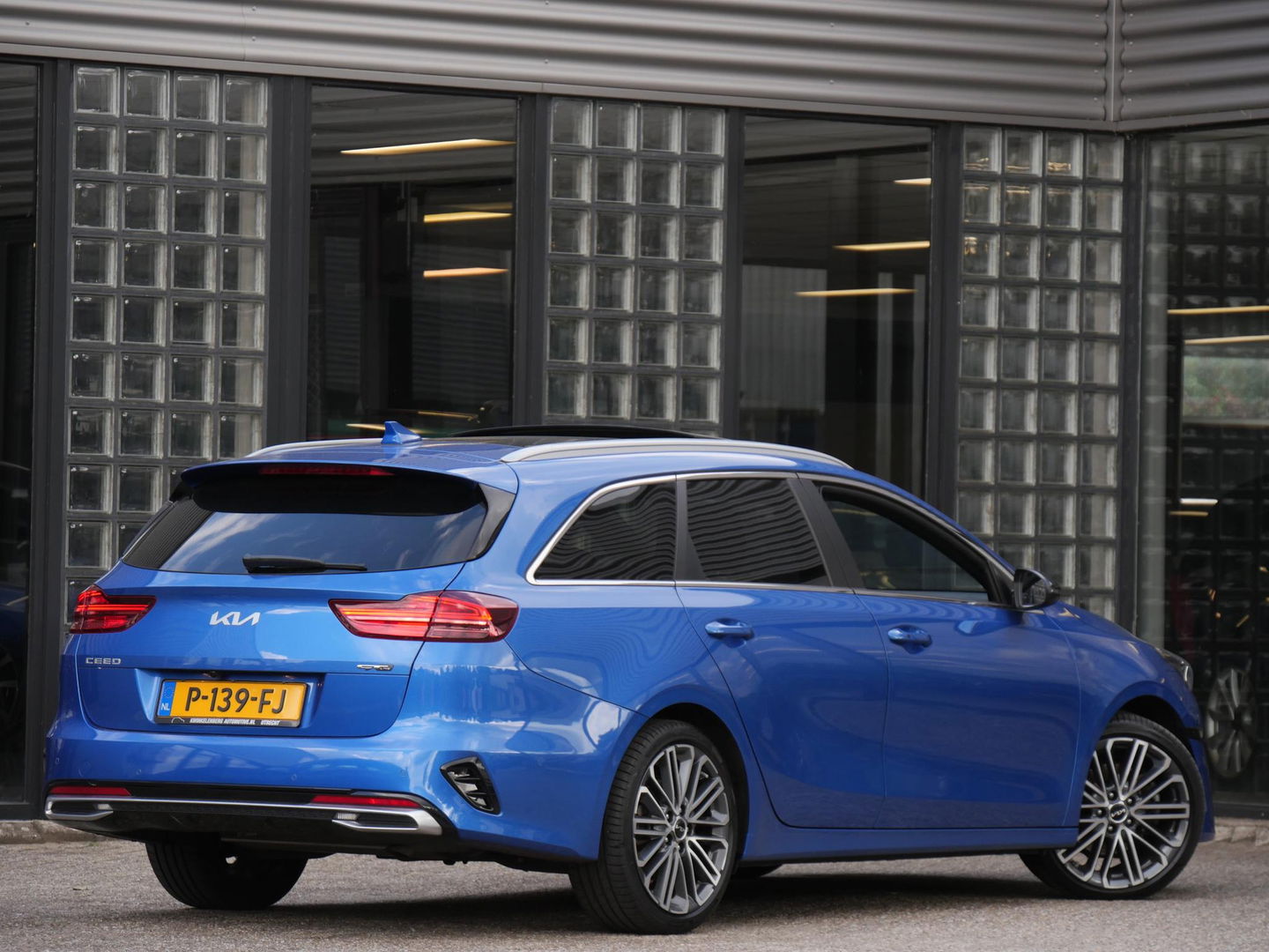 Kia Ceed Sportswagon 1.5T-GDi GT-PLUSLINE/ PANORAMADAK/ ELEKT. KLEP/ 18INCH VELGEN