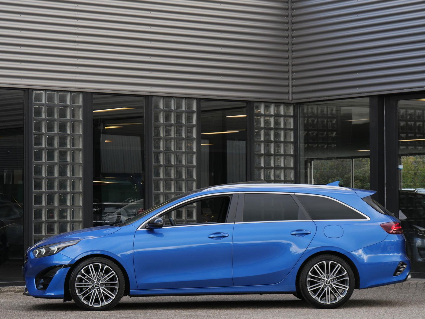 Kia Ceed Sportswagon 1.5T-GDi GT-PLUSLINE/ PANORAMADAK/ ELEKT. KLEP/ 18INCH VELGEN