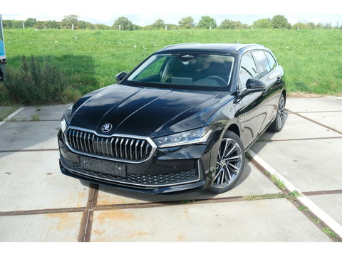 Škoda Superb Combi 1.5 TSI PHEV Laurin & Klement | PANO | LEDER | TREKHAAK