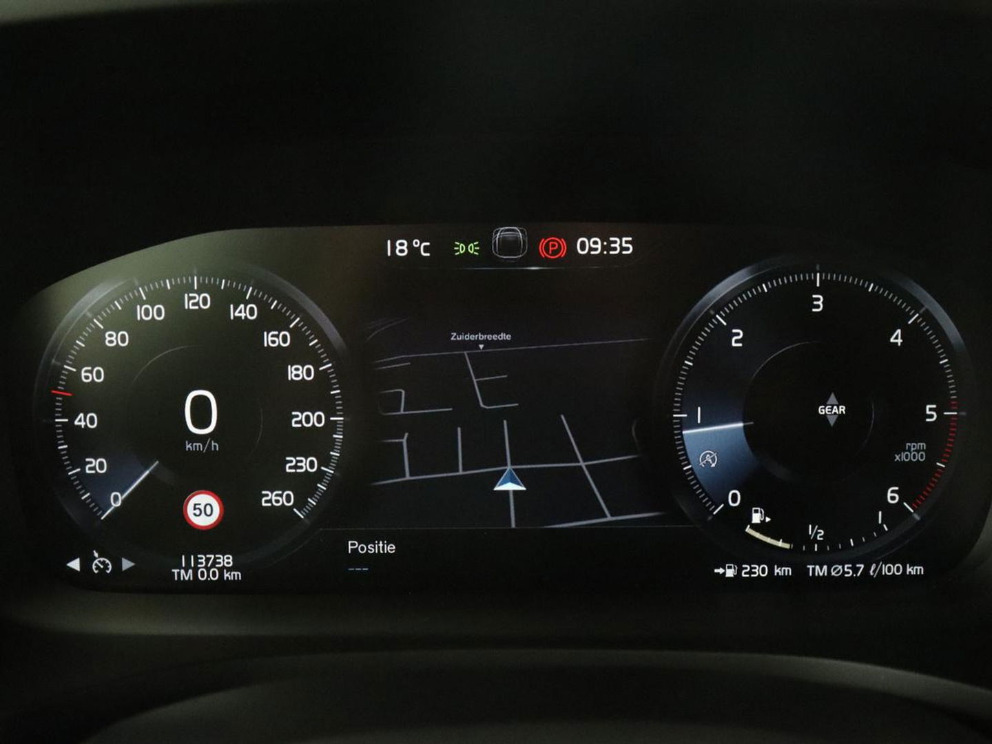 Volvo V60 2.0 D4 Momentum | Carplay | Half leder | Navigatie | Full LED | Digital Cockpit | Parkeerverwarming | Climate control | Parkeerhulp | Cruise control