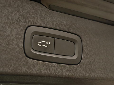 Volvo V60 2.0 D4 Momentum | Carplay | Half leder | Navigatie | Full LED | Digital Cockpit | Parkeerverwarming | Climate control | Parkeerhulp | Cruise control