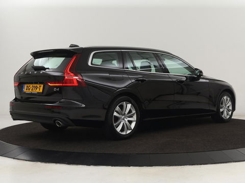 Volvo V60 2.0 D4 Momentum | Carplay | Half leder | Navigatie | Full LED | Digital Cockpit | Parkeerverwarming | Climate control | Parkeerhulp | Cruise control