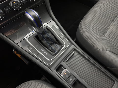 Volkswagen e-Golf Aut. *ADAPTIVE-CRUISE | FULL-LED | NAVI-FULLMAP | COMFORT-SEATS | ECC | PDC | 16''ALU*