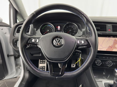 Volkswagen e-Golf Aut. *ADAPTIVE-CRUISE | FULL-LED | NAVI-FULLMAP | COMFORT-SEATS | ECC | PDC | 16''ALU*