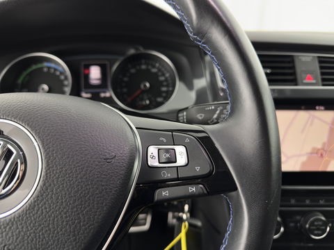Volkswagen e-Golf Aut. *ADAPTIVE-CRUISE | FULL-LED | NAVI-FULLMAP | COMFORT-SEATS | ECC | PDC | 16''ALU*