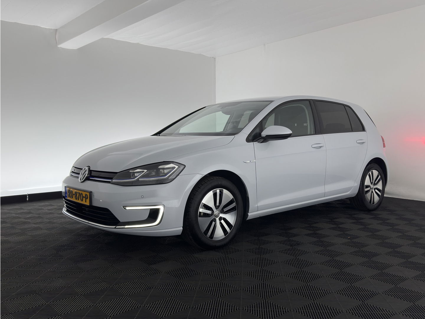 Volkswagen e-Golf Aut. *ADAPTIVE-CRUISE | FULL-LED | NAVI-FULLMAP | COMFORT-SEATS | ECC | PDC | 16''ALU*