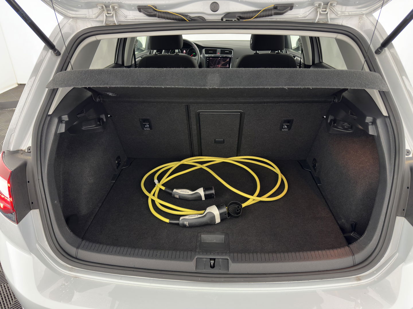 Volkswagen e-Golf Aut. *ADAPTIVE-CRUISE | FULL-LED | NAVI-FULLMAP | COMFORT-SEATS | ECC | PDC | 16''ALU*