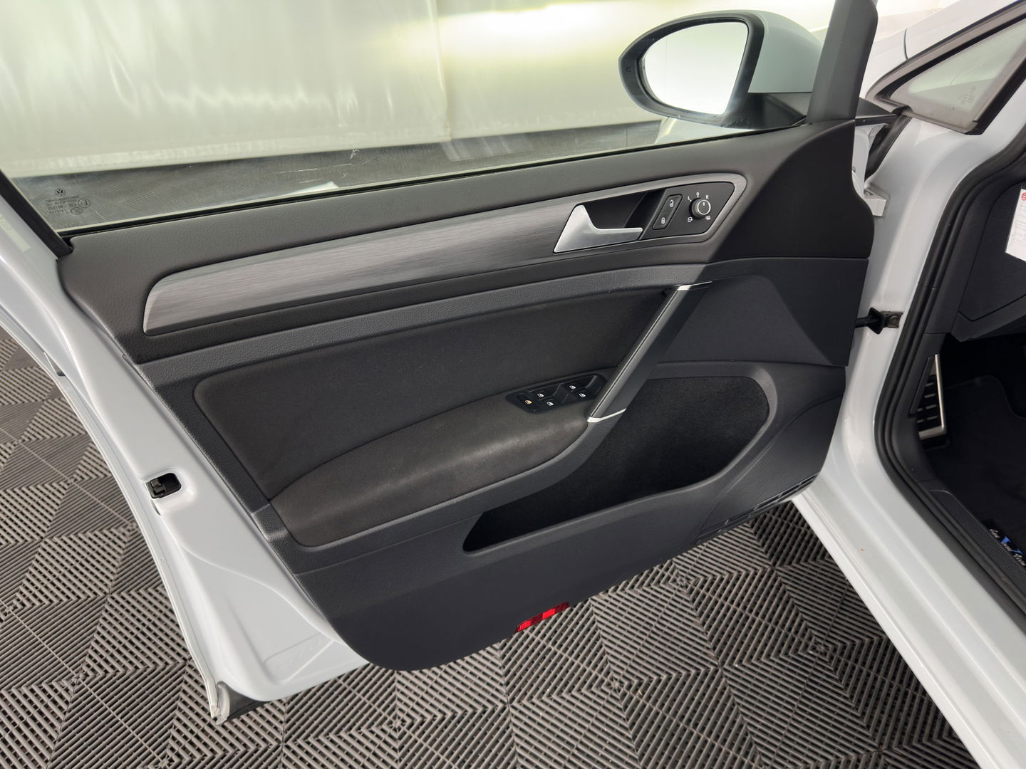 Volkswagen e-Golf Aut. *ADAPTIVE-CRUISE | FULL-LED | NAVI-FULLMAP | COMFORT-SEATS | ECC | PDC | 16''ALU*