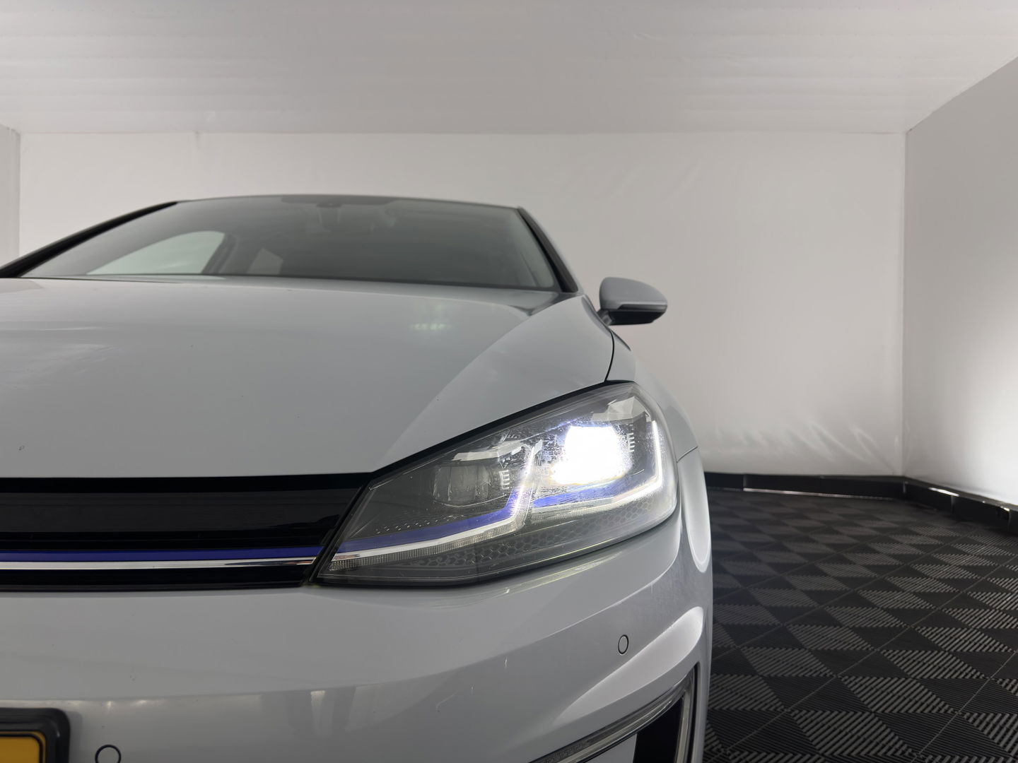 Volkswagen e-Golf Aut. *ADAPTIVE-CRUISE | FULL-LED | NAVI-FULLMAP | COMFORT-SEATS | ECC | PDC | 16''ALU*