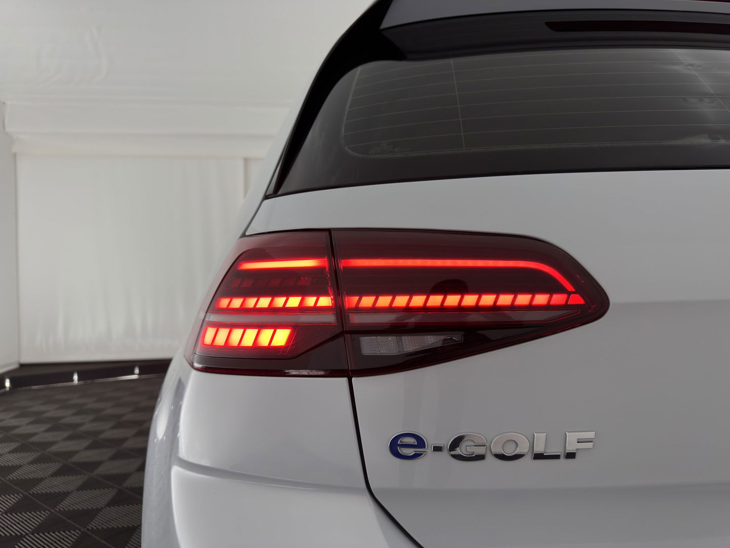 Volkswagen e-Golf Aut. *ADAPTIVE-CRUISE | FULL-LED | NAVI-FULLMAP | COMFORT-SEATS | ECC | PDC | 16''ALU*