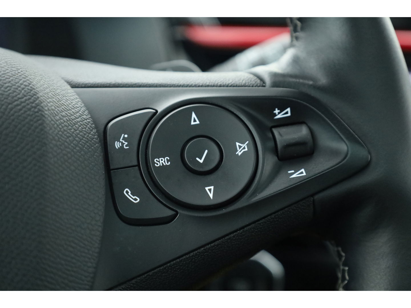 Opel Corsa 1.2 GS Line Automaat | Pano | Camera | Apple CarPlay | Dodehoekdet. | All seasons