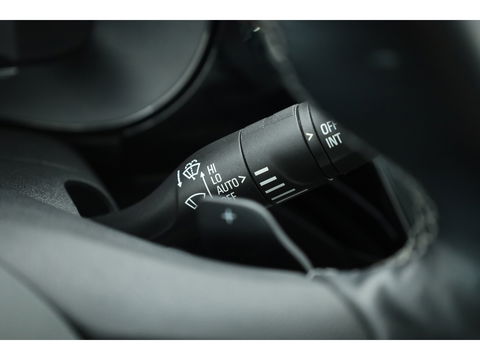 Opel Corsa 1.2 GS Line Automaat | Pano | Camera | Apple CarPlay | Dodehoekdet. | All seasons