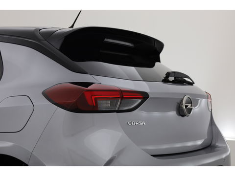 Opel Corsa 1.2 GS Line Automaat | Pano | Camera | Apple CarPlay | Dodehoekdet. | All seasons