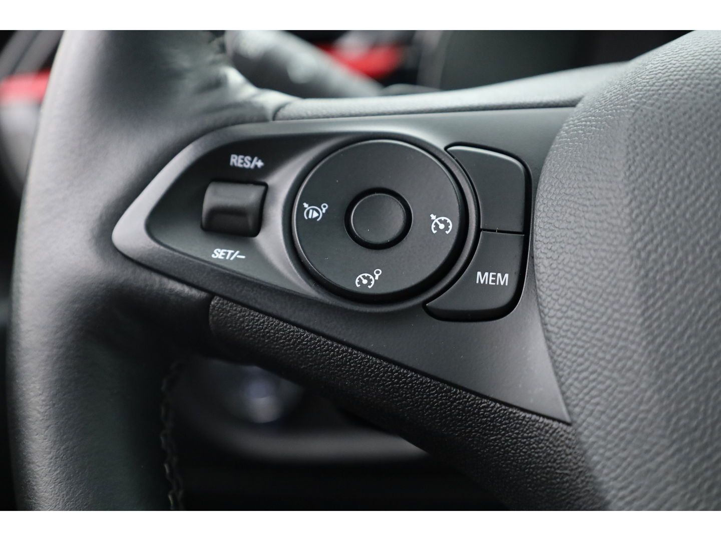Opel Corsa 1.2 GS Line Automaat | Pano | Camera | Apple CarPlay | Dodehoekdet. | All seasons