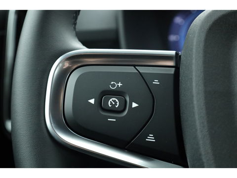 Volvo XC40 B3 Plus Black Edition | 360cam | Pilot Assist | Harman Kardon | Memory seat | 20'' | Pixel LED