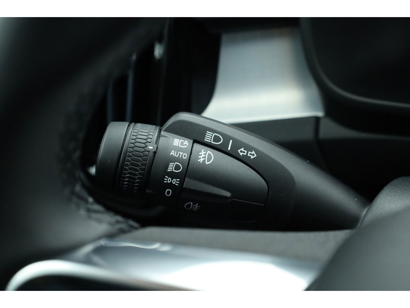 Volvo XC40 B3 Plus Black Edition | 360cam | Pilot Assist | Harman Kardon | Memory seat | 20'' | Pixel LED