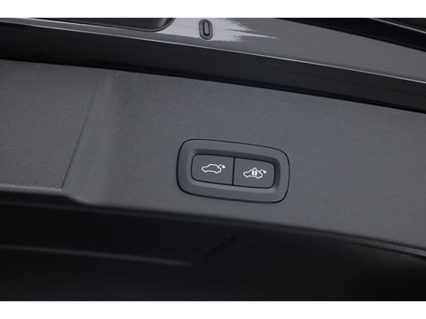 Volvo XC40 B3 Plus Black Edition | 360cam | Pilot Assist | Harman Kardon | Memory seat | 20'' | Pixel LED