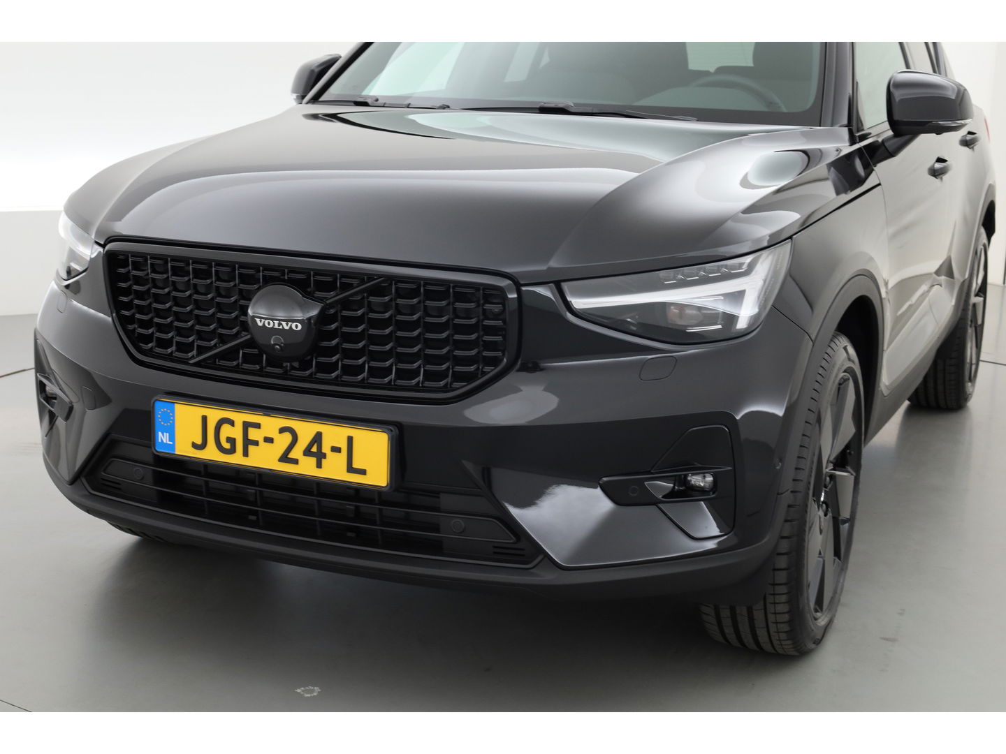 Volvo XC40 B3 Plus Black Edition | 360cam | Pilot Assist | Harman Kardon | Memory seat | 20'' | Pixel LED