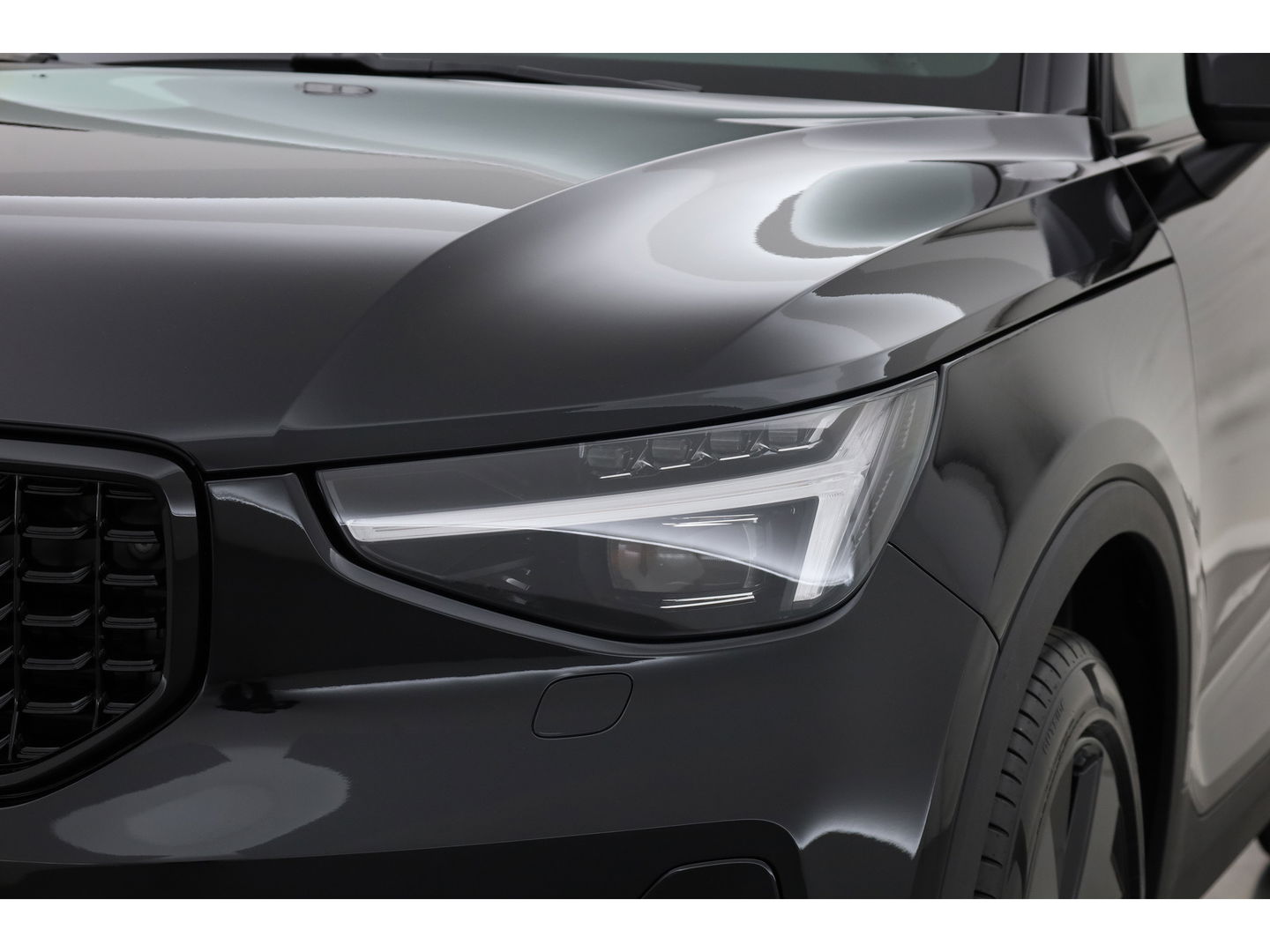 Volvo XC40 B3 Plus Black Edition | 360cam | Pilot Assist | Harman Kardon | Memory seat | 20'' | Pixel LED