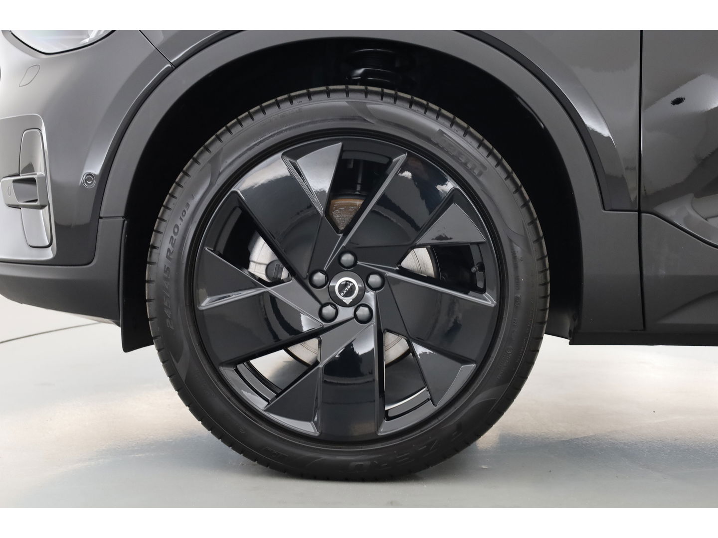 Volvo XC40 B3 Plus Black Edition | 360cam | Pilot Assist | Harman Kardon | Memory seat | 20'' | Pixel LED