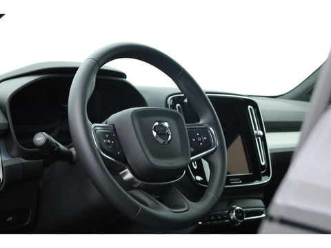 Volvo XC40 B3 Plus Black Edition | 360cam | Pilot Assist | Harman Kardon | Memory seat | 20'' | Pixel LED