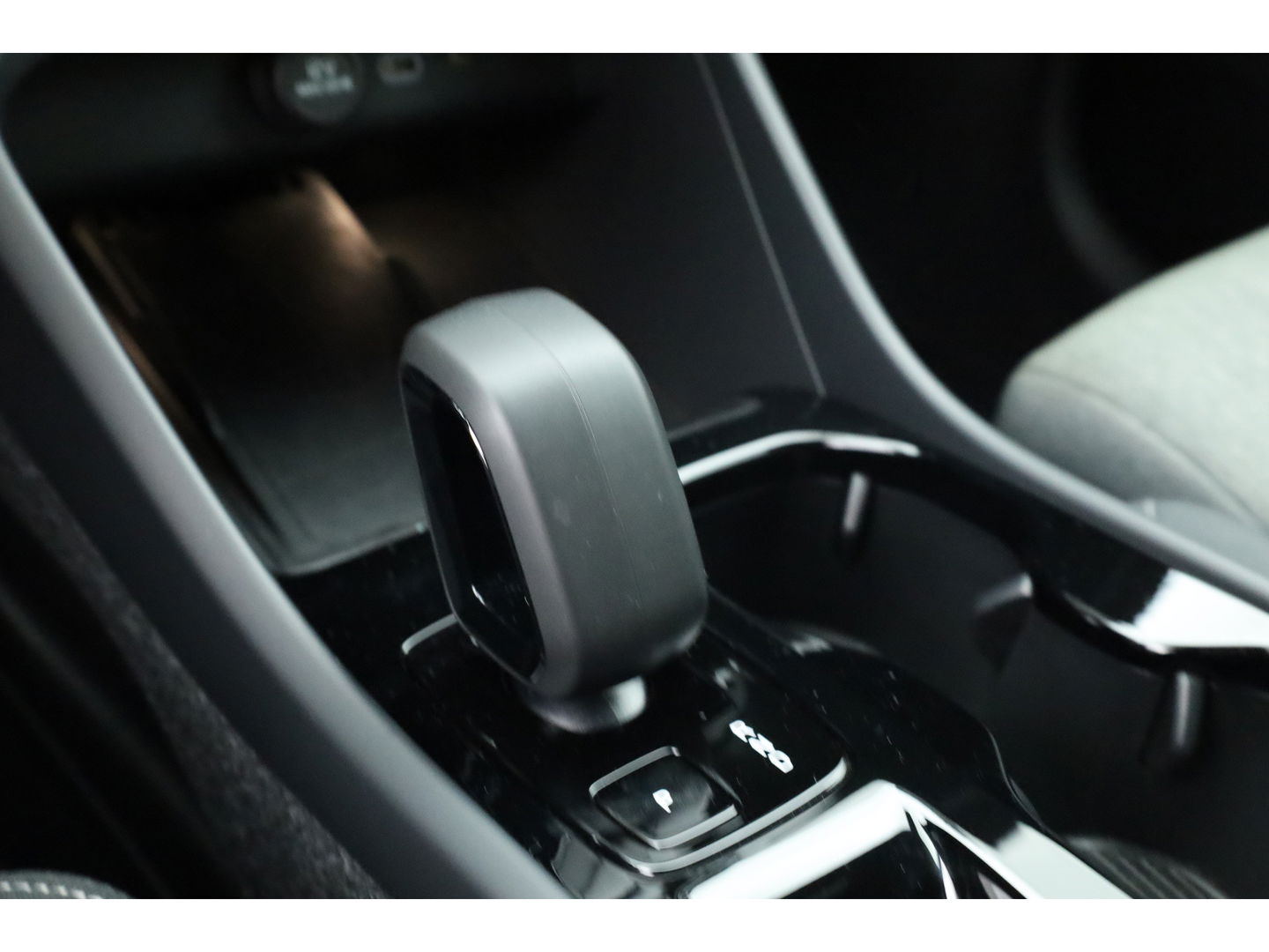 Volvo XC40 B3 Plus Black Edition | 360cam | Pilot Assist | Harman Kardon | Memory seat | 20'' | Pixel LED