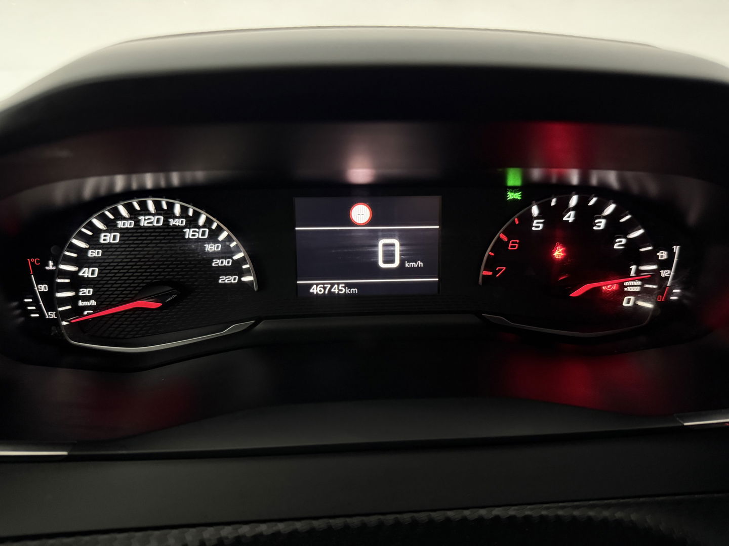 Peugeot 208 1.2 PureTech Allure | Carplay | LED | Climate | Cruise | Parkeersens. | NAP