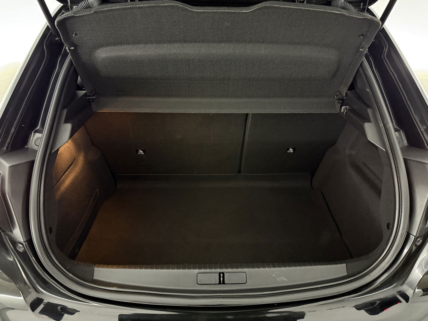 Peugeot 208 1.2 PureTech Allure | Carplay | LED | Climate | Cruise | Parkeersens. | NAP