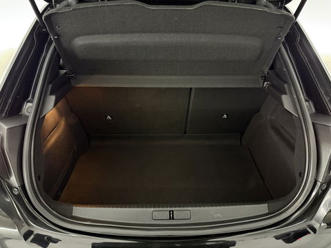 Peugeot 208 1.2 PureTech Allure | Carplay | LED | Climate | Cruise | Parkeersens. | NAP
