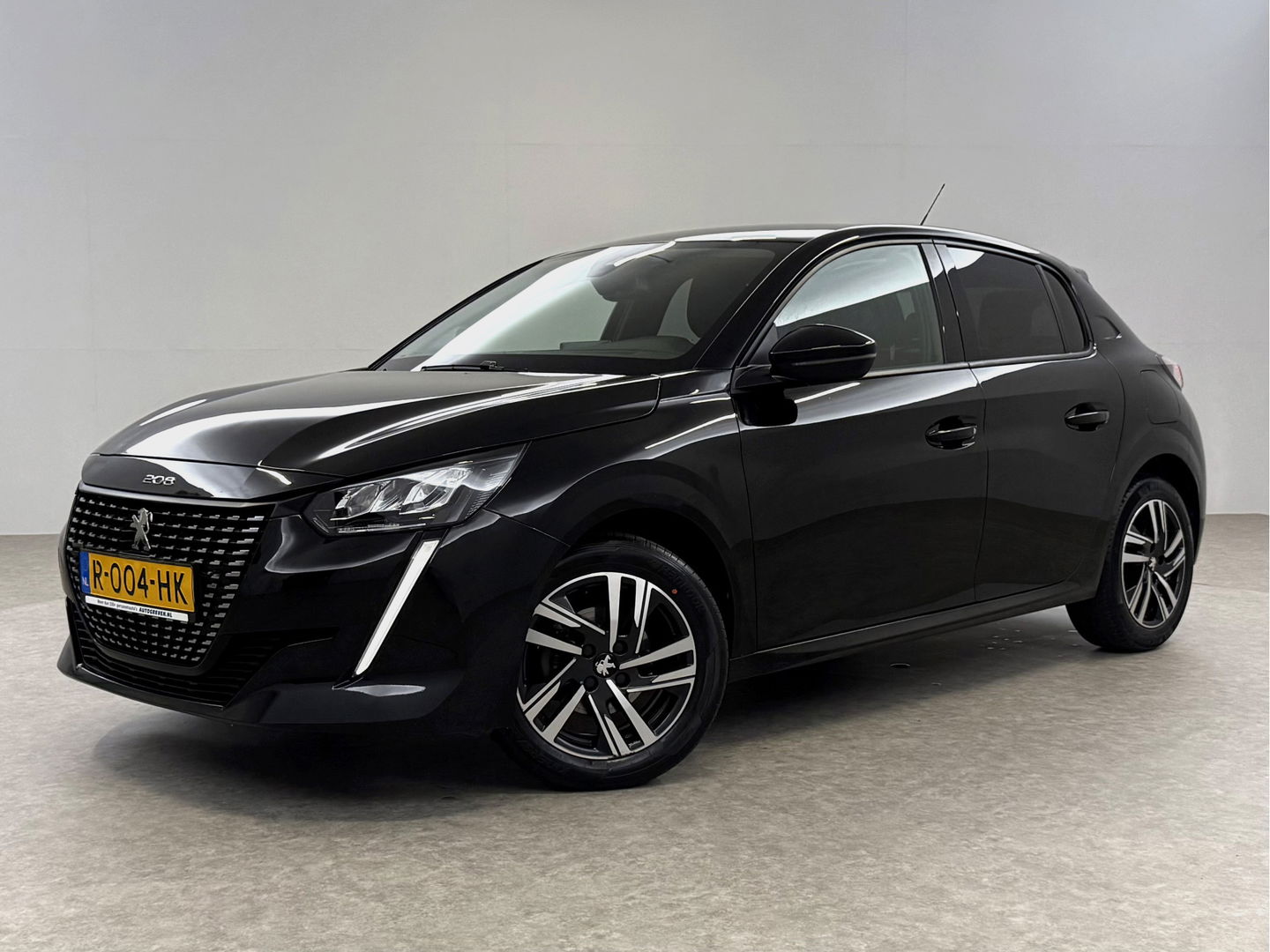 Peugeot 208 1.2 PureTech Allure | Carplay | LED | Climate | Cruise | Parkeersens. | NAP