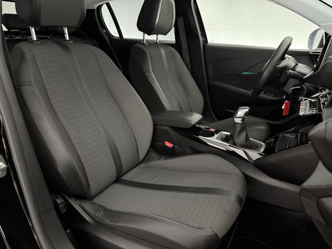 Peugeot 208 1.2 PureTech Allure | Carplay | LED | Climate | Cruise | Parkeersens. | NAP