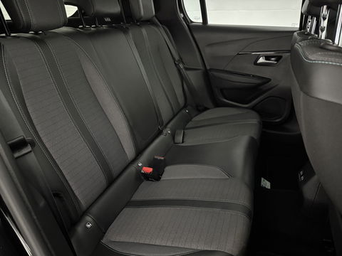 Peugeot 208 1.2 PureTech Allure | Carplay | LED | Climate | Cruise | Parkeersens. | NAP
