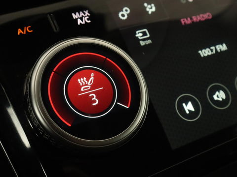 Jaguar I-PACE EV400 SE 90 kWh | Adaptive cruise | 360 Camera | Leder | Stoelverwarming | Carplay | Meridian Surround | Stuurverwarming | Keyless | Navigatie | Full LED | Park Assist