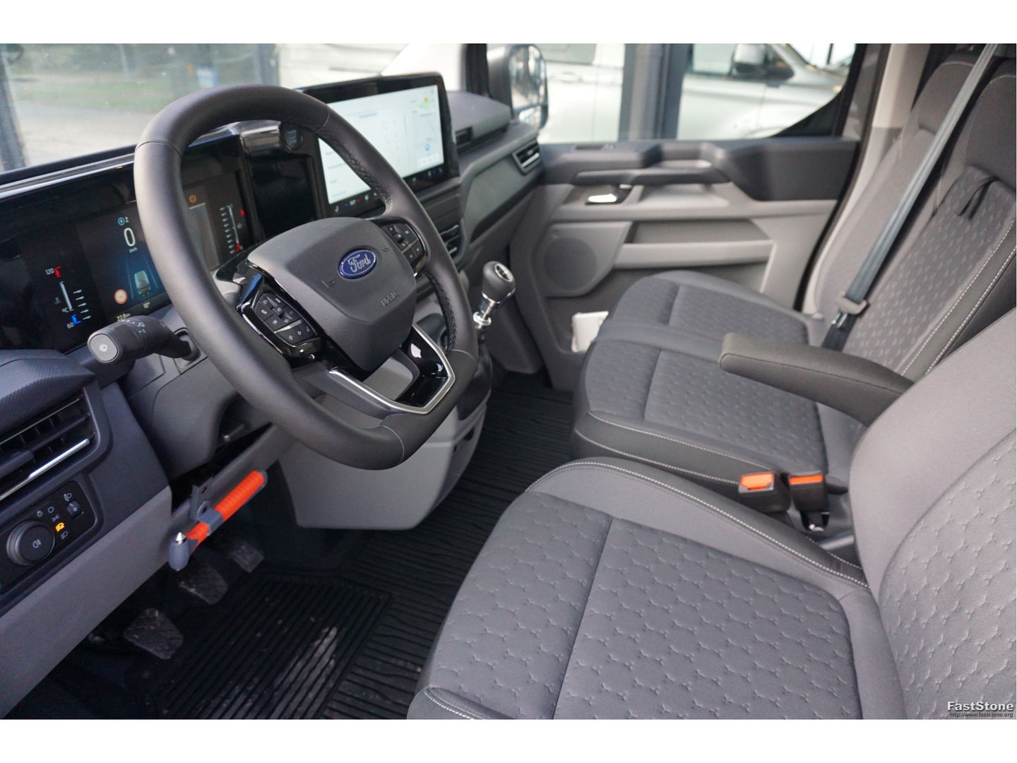 Ford Transit Custom 300S 150PK Limited BPM VRIJ!! Navi, Cam, Adap. Cruise, 17" LM, Trekhaak!! NR. A185