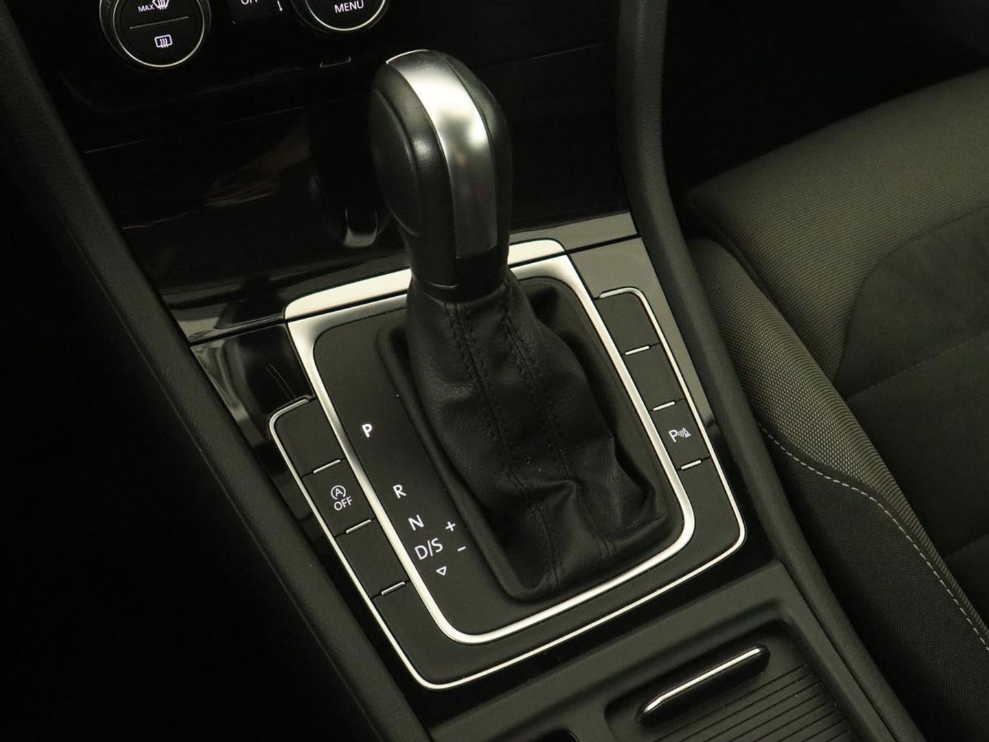 Volkswagen Golf 1.5 TSI Highline | 1e eigenaar | Virtual Cockpit | Adaptive cruise | Camera | Full LED | Carplay | Navigatie | Climate control | Parkeerhulp
