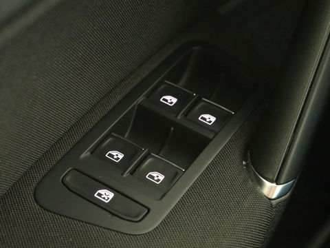 Volkswagen Golf 1.5 TSI Highline | 1e eigenaar | Virtual Cockpit | Adaptive cruise | Camera | Full LED | Carplay | Navigatie | Climate control | Parkeerhulp