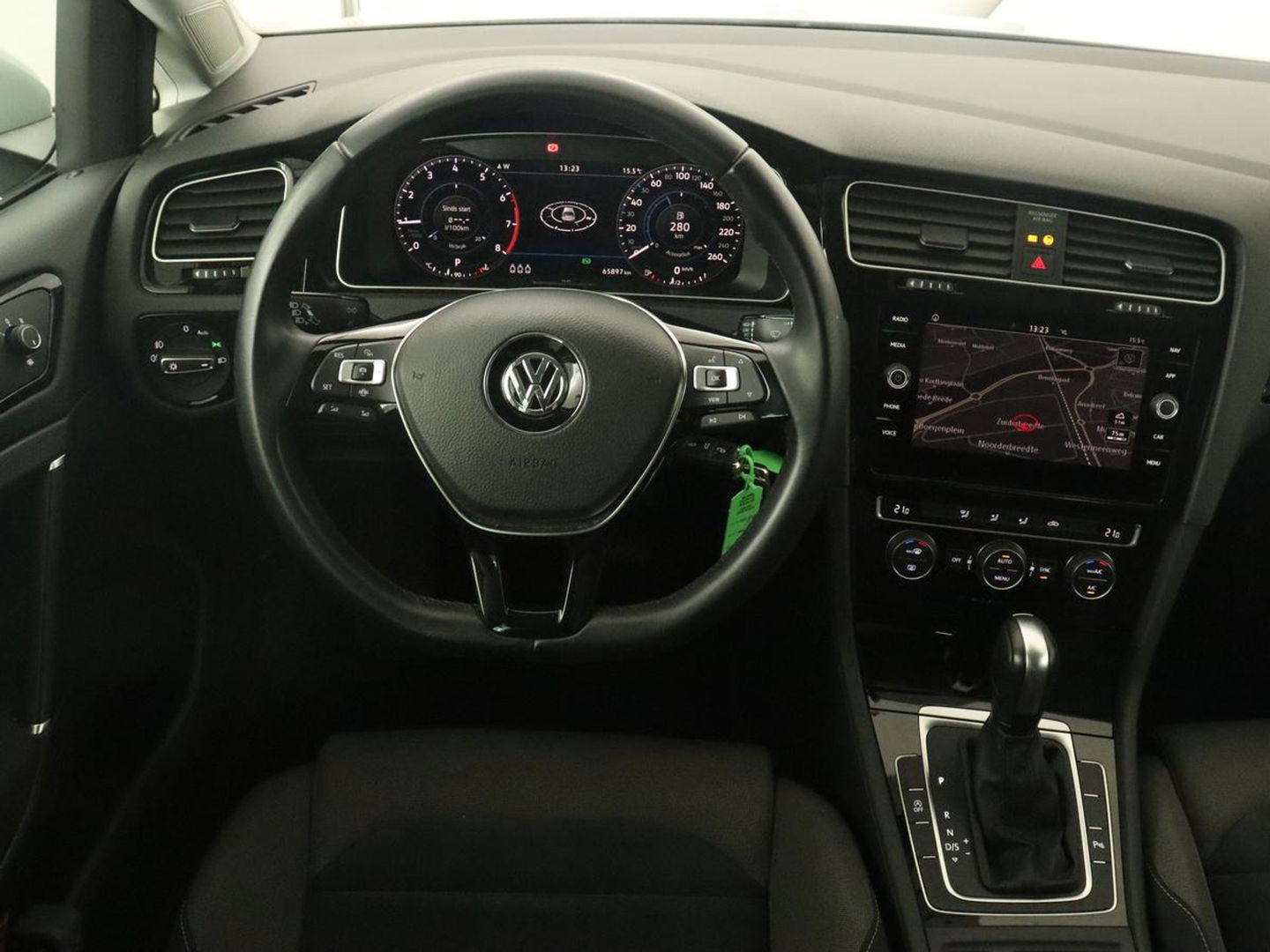 Volkswagen Golf 1.5 TSI Highline | 1e eigenaar | Virtual Cockpit | Adaptive cruise | Camera | Full LED | Carplay | Navigatie | Climate control | Parkeerhulp