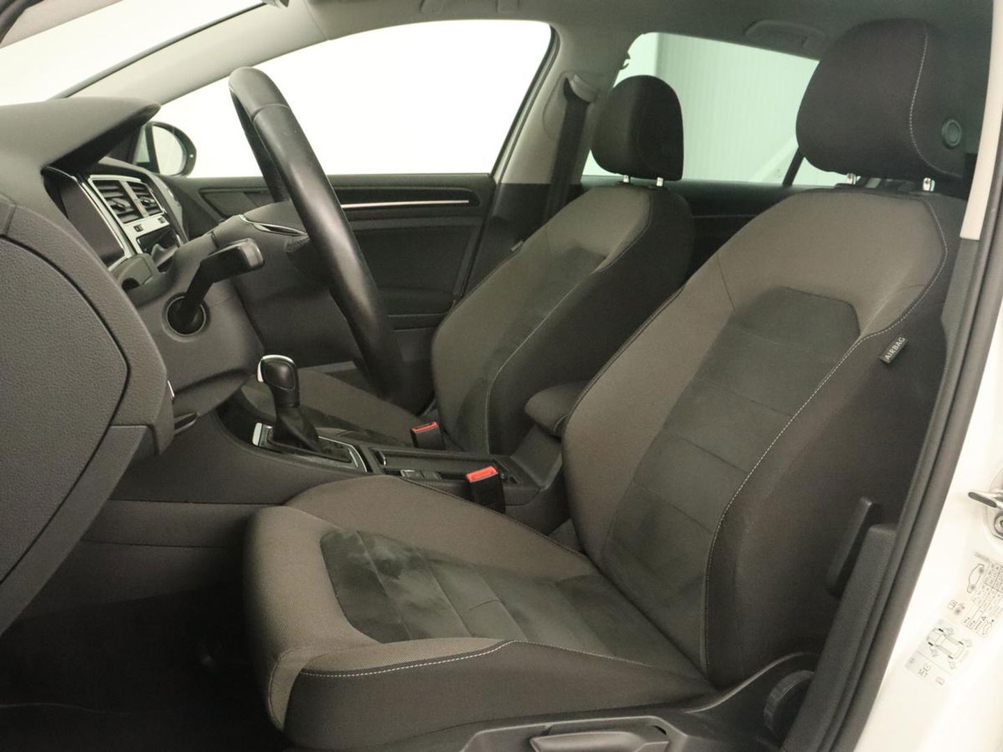 Volkswagen Golf 1.5 TSI Highline | 1e eigenaar | Virtual Cockpit | Adaptive cruise | Camera | Full LED | Carplay | Navigatie | Climate control | Parkeerhulp
